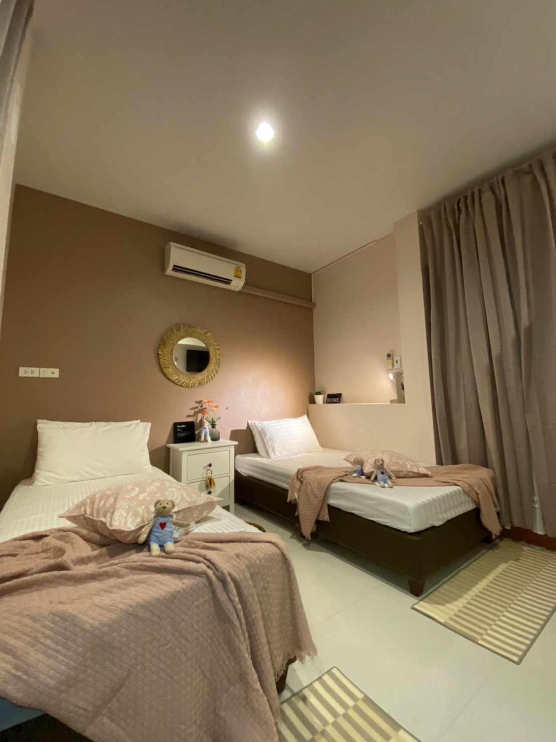 Por Poshtel Kanchanaburi Bagian luar foto