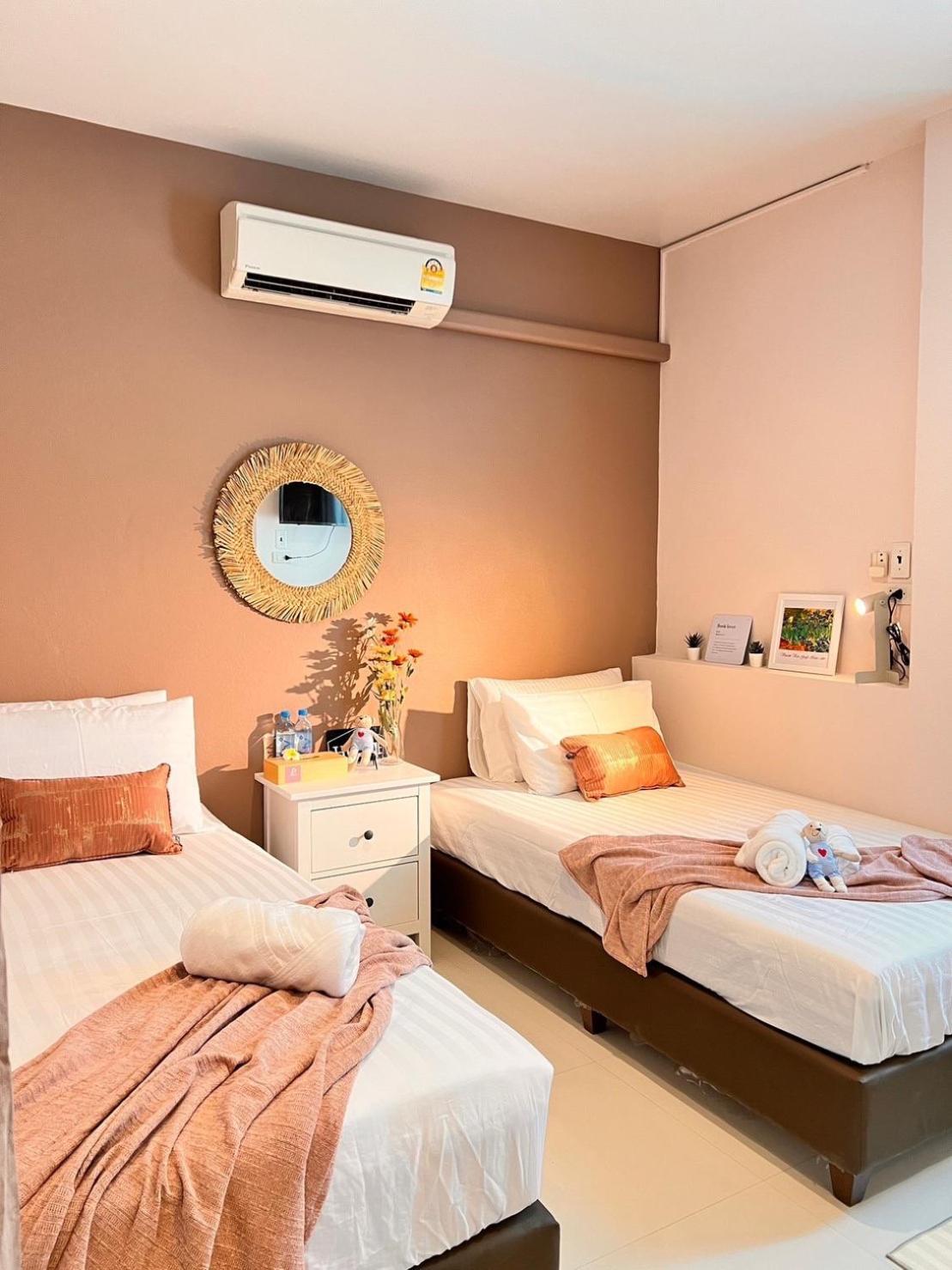 Por Poshtel Kanchanaburi Bagian luar foto