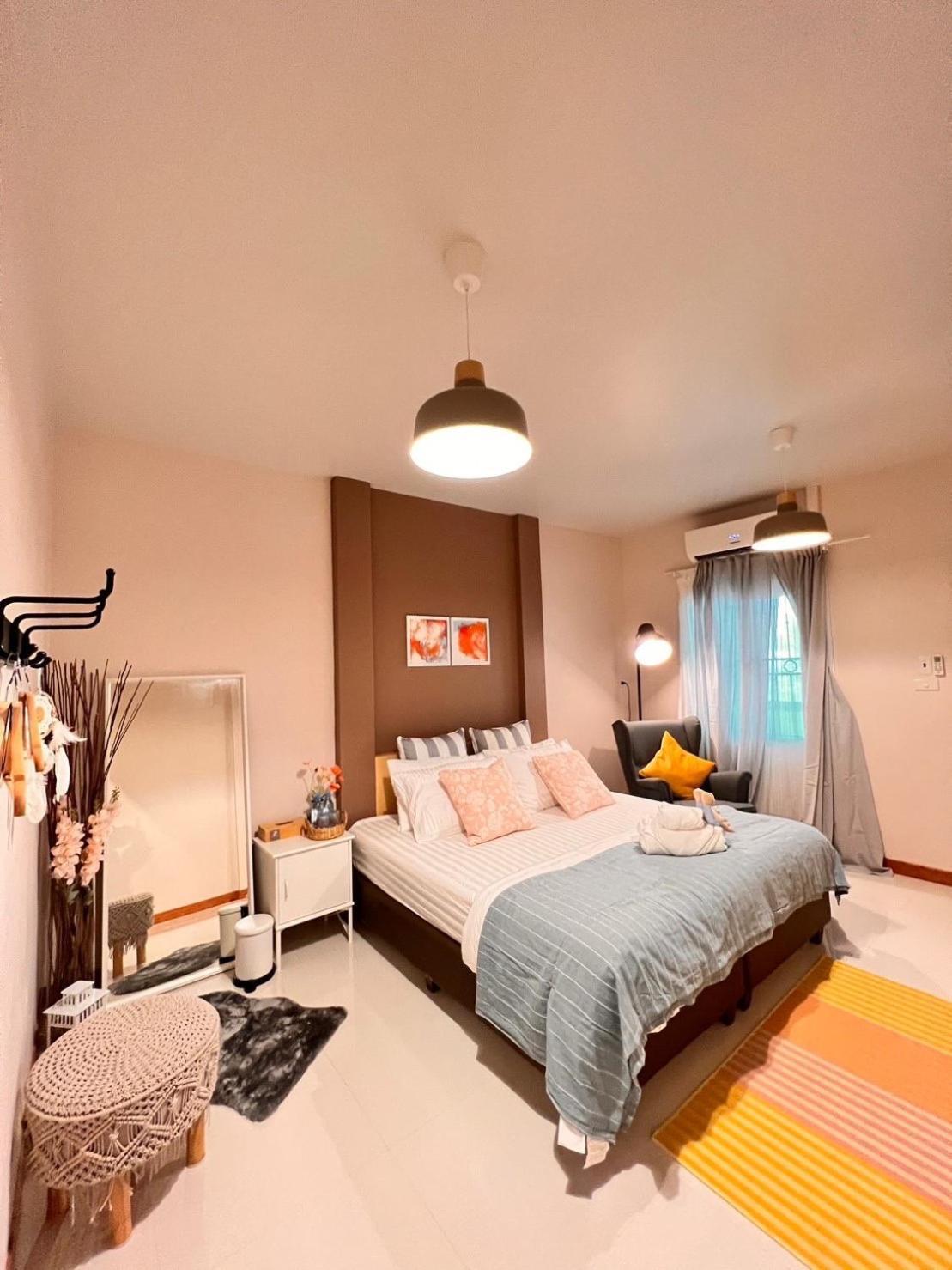 Por Poshtel Kanchanaburi Bagian luar foto